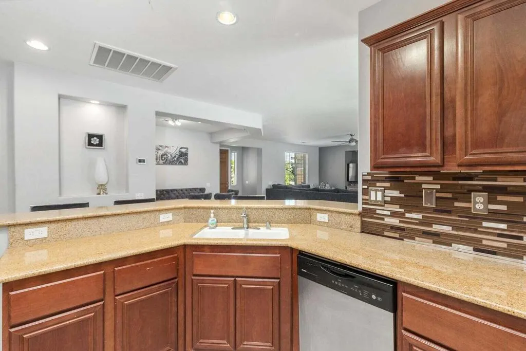83631 Himilaya Drive, Indio, California 92203 home-pic-19