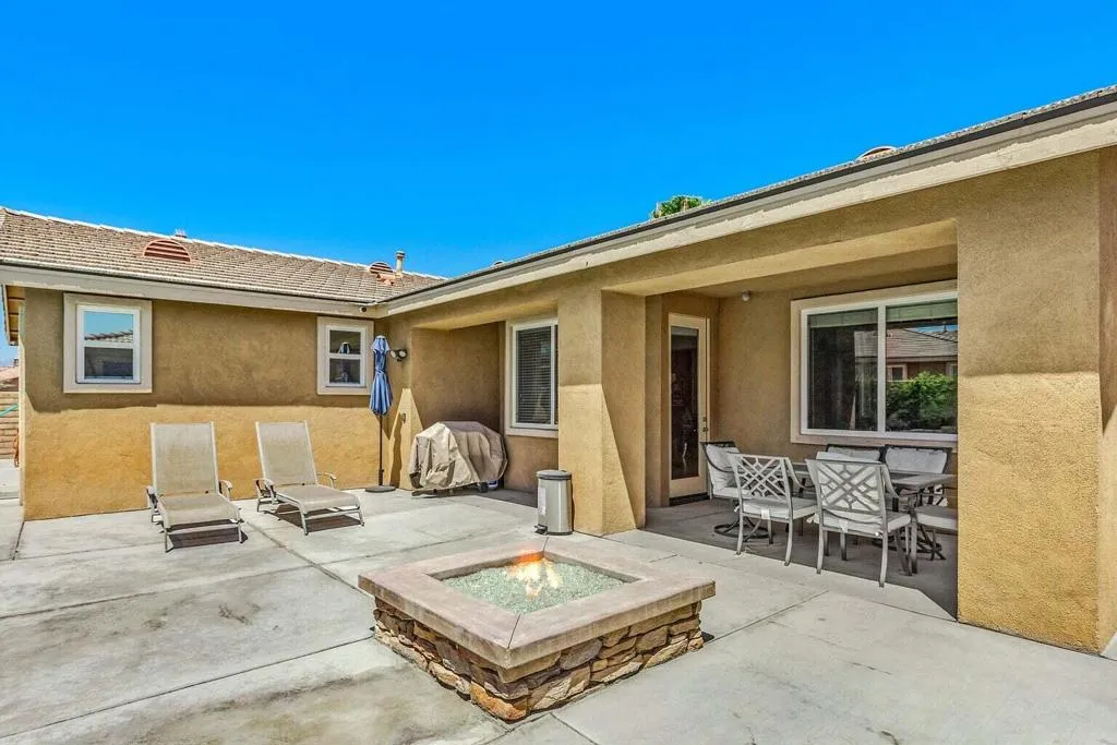 83631 Himilaya Drive, Indio, California 92203 home-pic-33