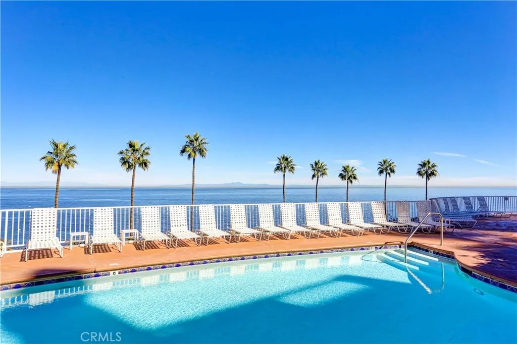 72 Camino De Flores 10, Avalon, California 90704 home-pic-27