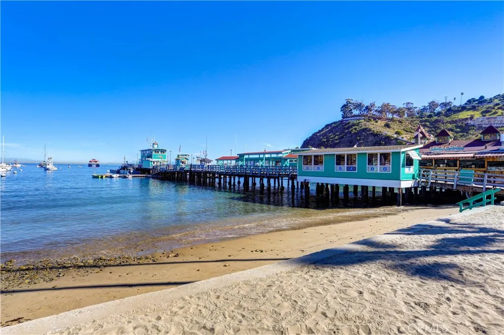 72 Camino De Flores 10, Avalon, California 90704 home-pic-36