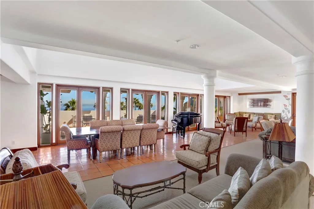 72 Camino De Flores 10, Avalon, California 90704 home-pic-23
