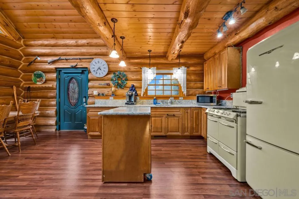 15469 Incapa Rd, Julian, California 92036 home-pic-4