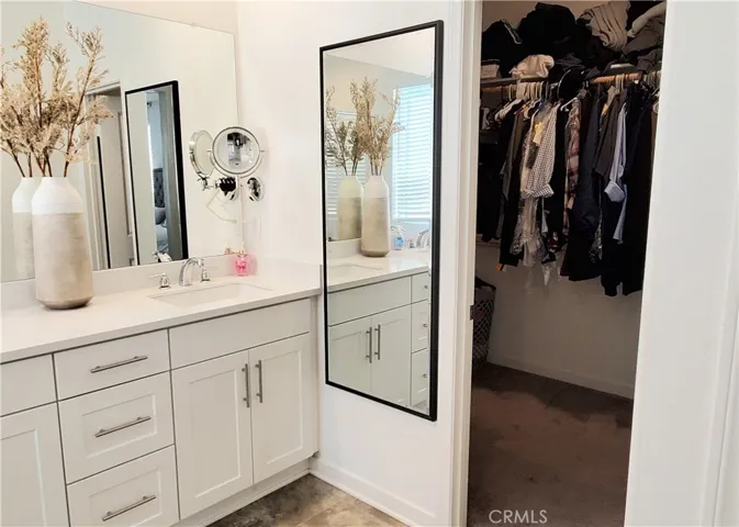 Large and Deep Walkin Closet