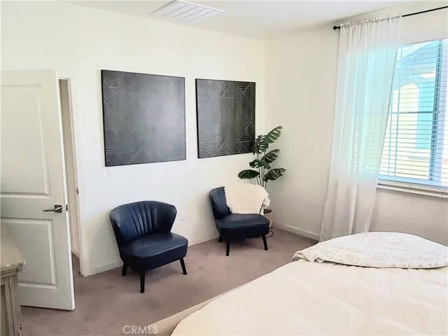 Sitting area in primary suite