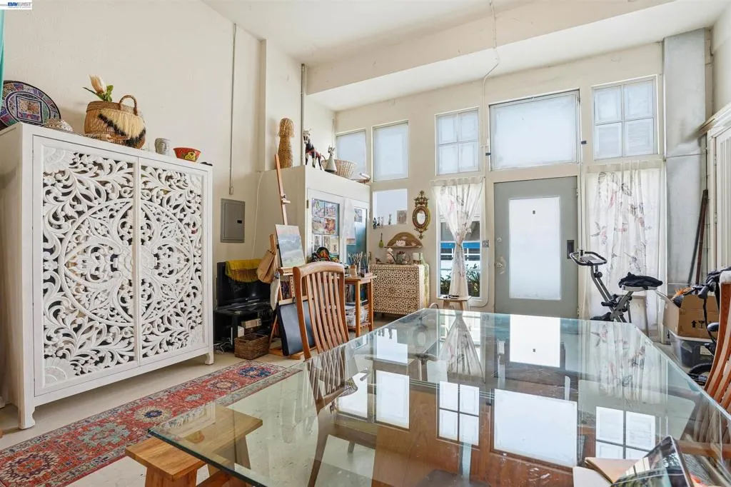 733 Loring Ave, Crockett, California 94525-1235 — photo 4