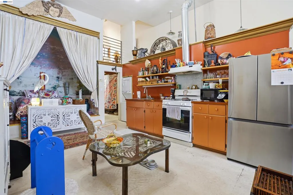 733 Loring Ave, Crockett, California 94525-1235 — photo 5