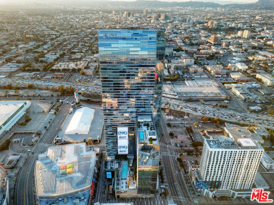 900 W Olympic Boulevard 39g, Los Angeles, California 90015 home-pic-3