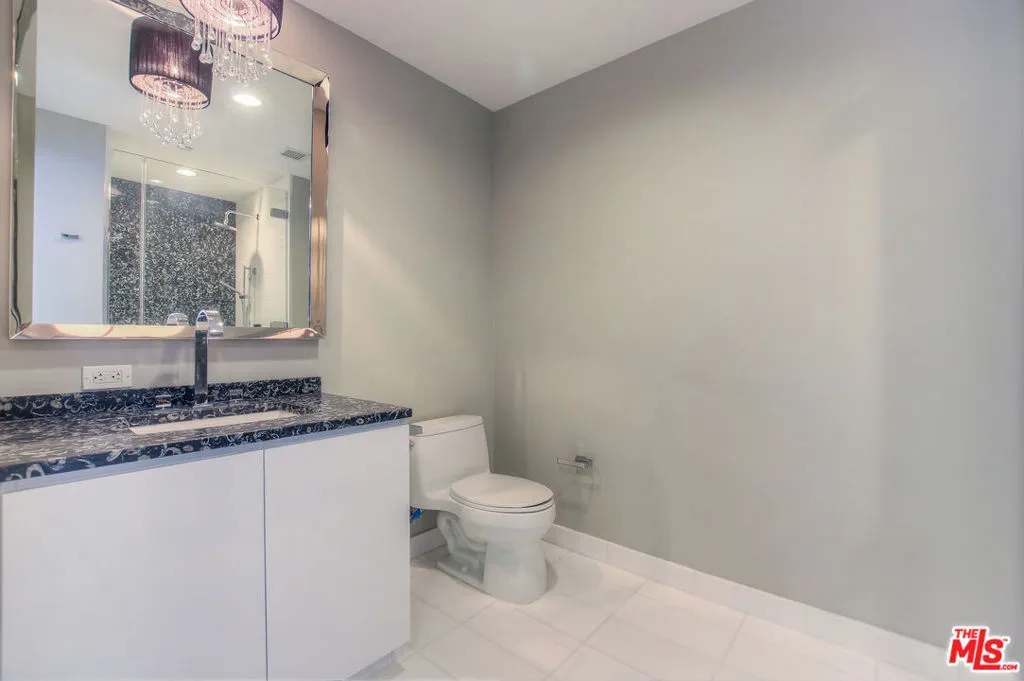 900 W Olympic Boulevard 39g, Los Angeles, California 90015 home-pic-16