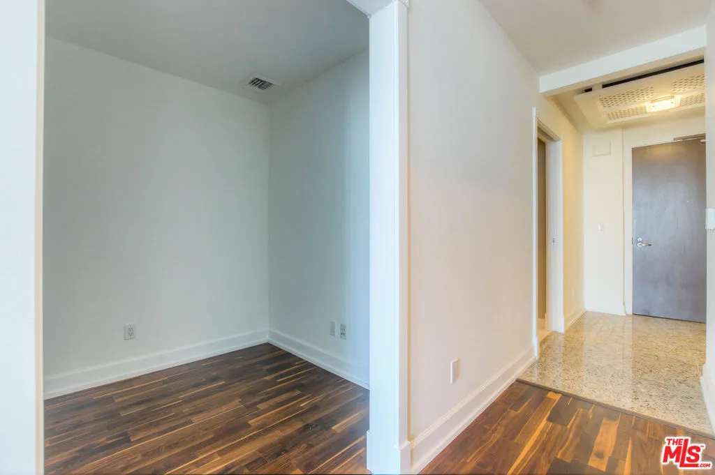 900 W Olympic Boulevard 39g, Los Angeles, California 90015 home-pic-12