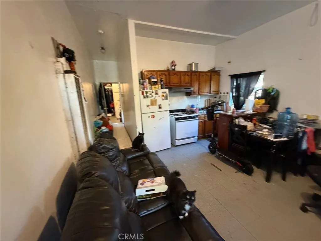 2112 City View Avenue, Los Angeles, California 90033 home-pic-3