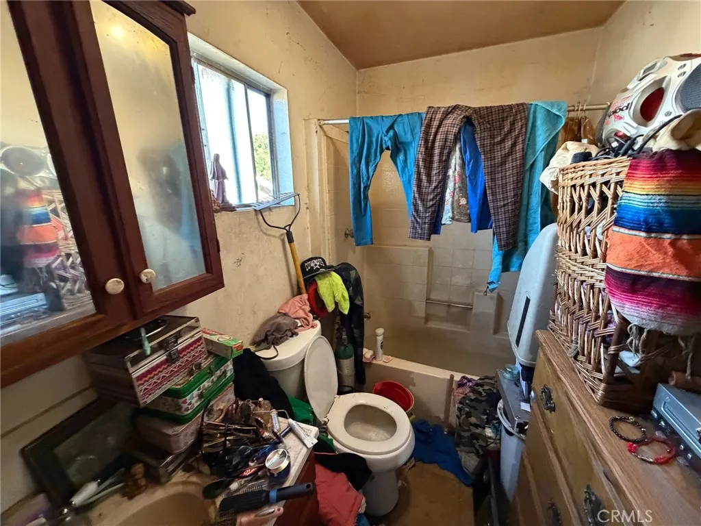 2112 City View Avenue, Los Angeles, California 90033 home-pic-11