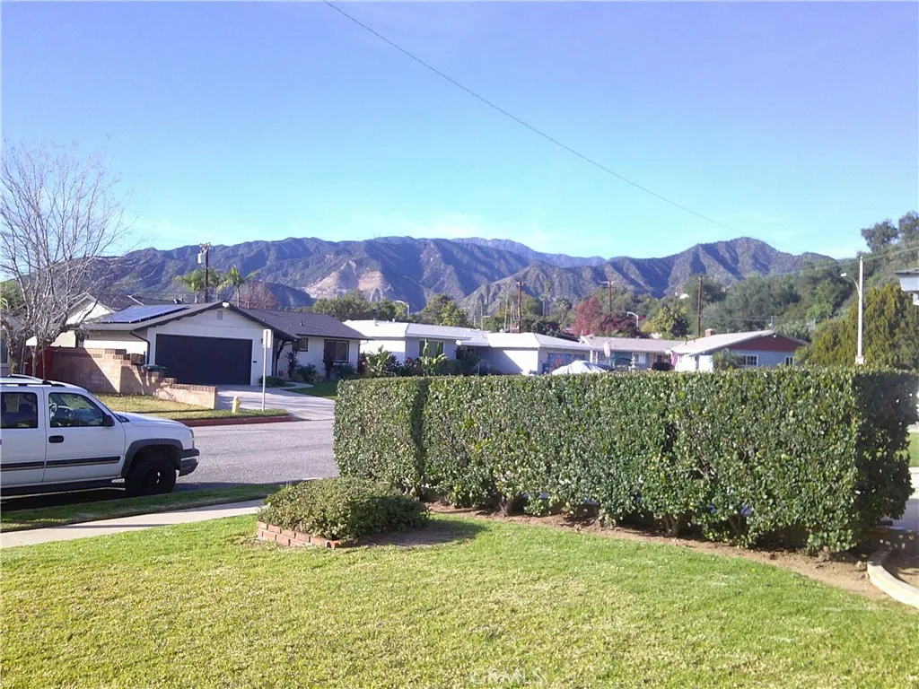 1116 N Old Mill, Azusa, California 91702 home-pic-14