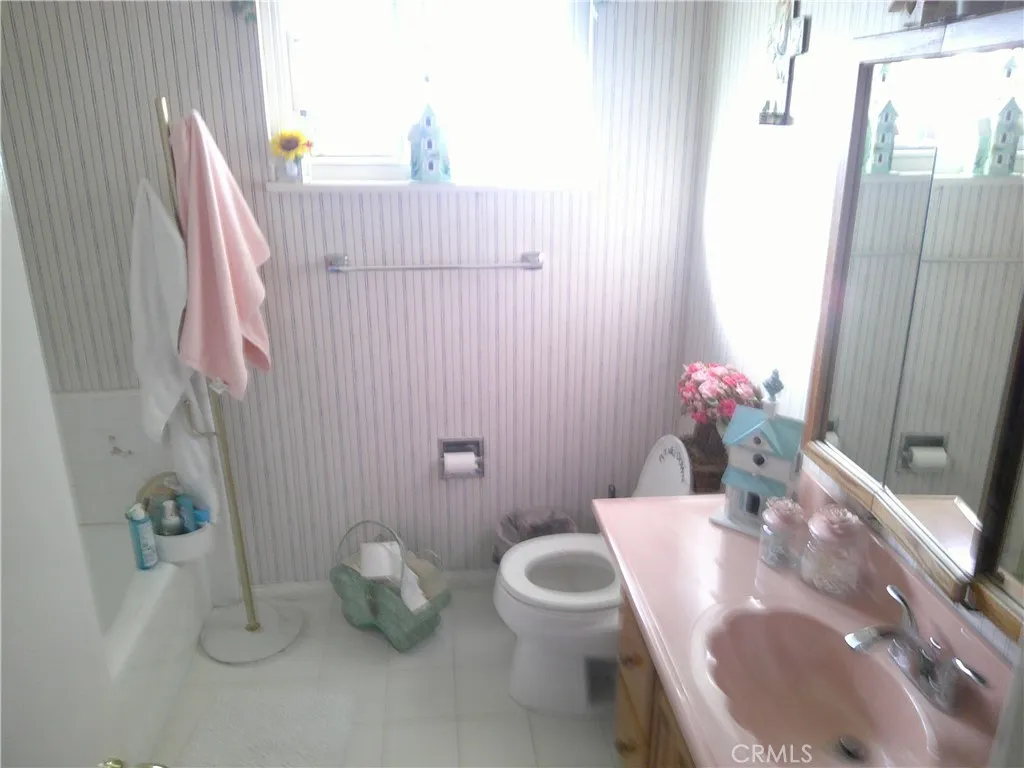1116 N Old Mill, Azusa, California 91702 home-pic-13