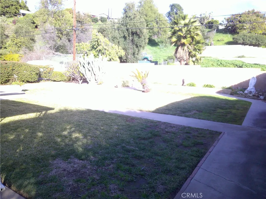 1116 N Old Mill, Azusa, California 91702 home-pic-4