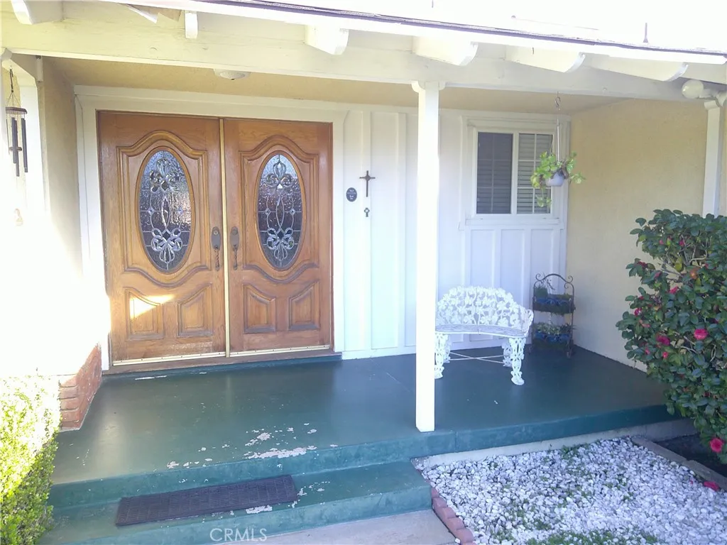 1116 N Old Mill, Azusa, California 91702 home-pic-3