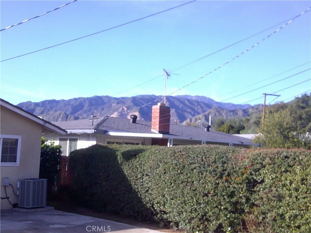1116 N Old Mill, Azusa, California 91702 home-pic-15