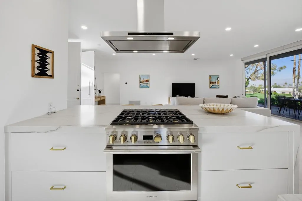 46860 Amir Drive, Palm Desert, California 92260 home-pic-9