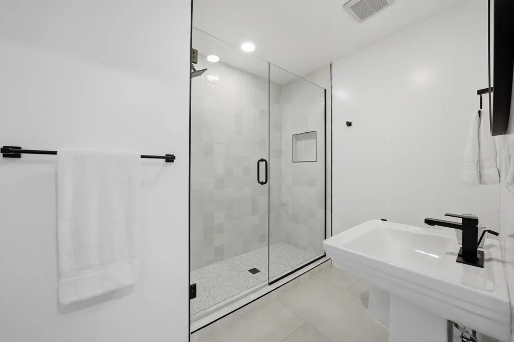 46860 Amir Drive, Palm Desert, California 92260 home-pic-29