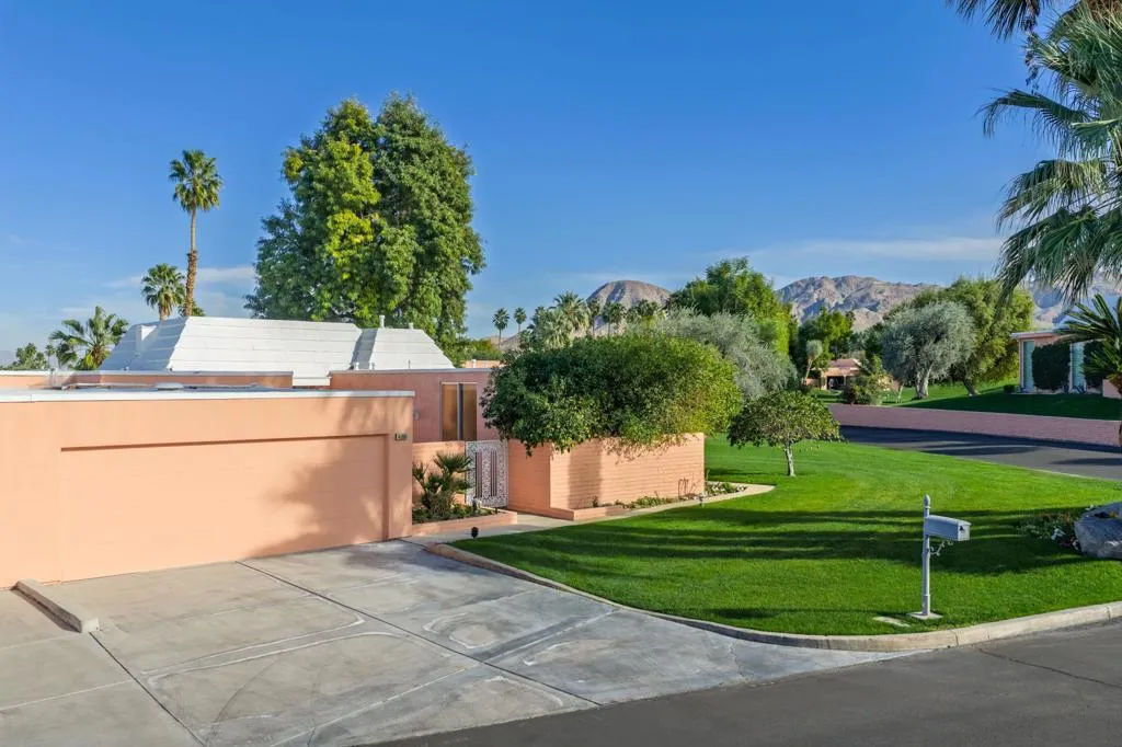46860 Amir Drive, Palm Desert, California 92260 home-pic-41