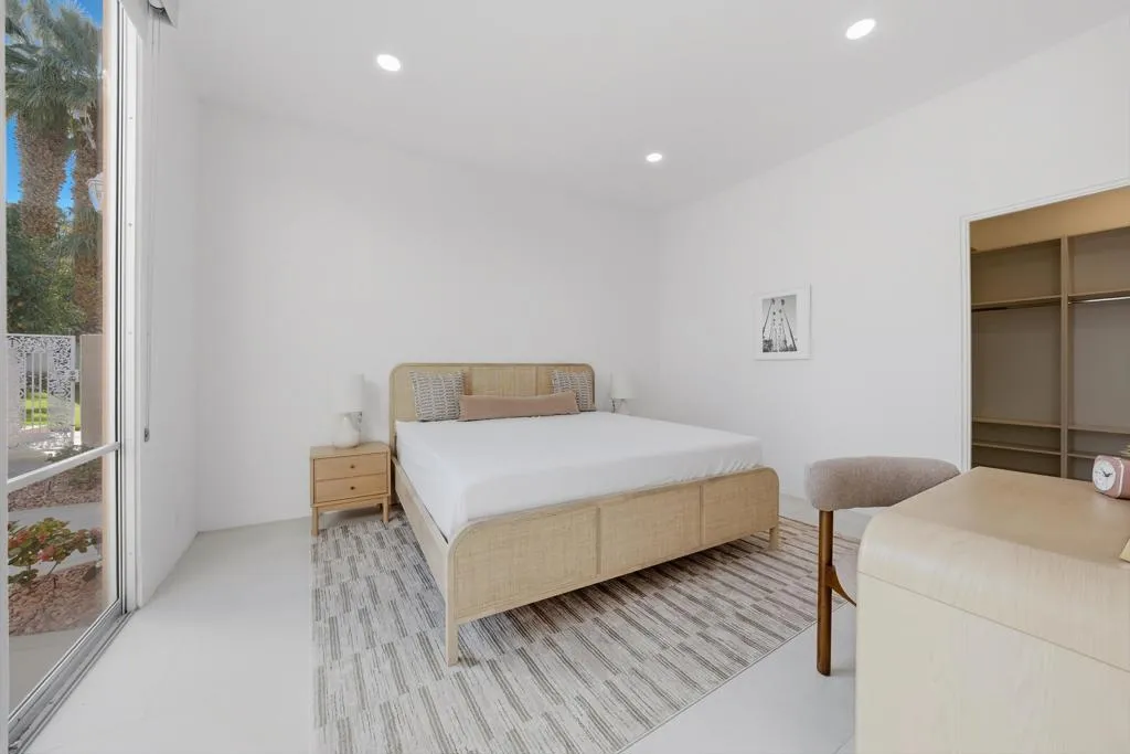 46860 Amir Drive, Palm Desert, California 92260 home-pic-23