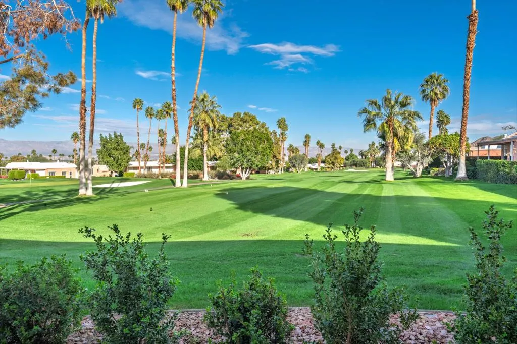 46860 Amir Drive, Palm Desert, California 92260 home-pic-33