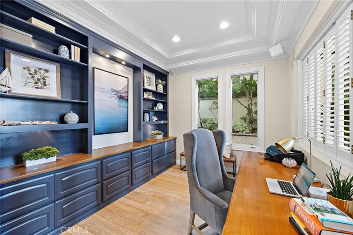 Main Floor Office/Library