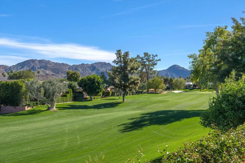 47200 Amir Drive, Palm Desert, California 92260 home-pic-18