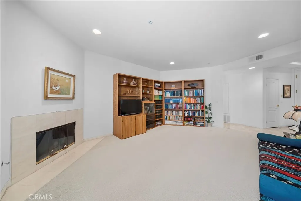 453 S Barrington, Los Angeles, California 90049 home-pic-8