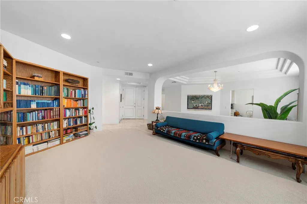 453 S Barrington, Los Angeles, California 90049 home-pic-7