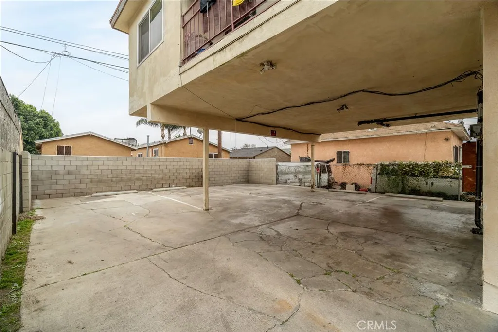 154 E 82nd Place, Los Angeles, California 90003 home-pic-6