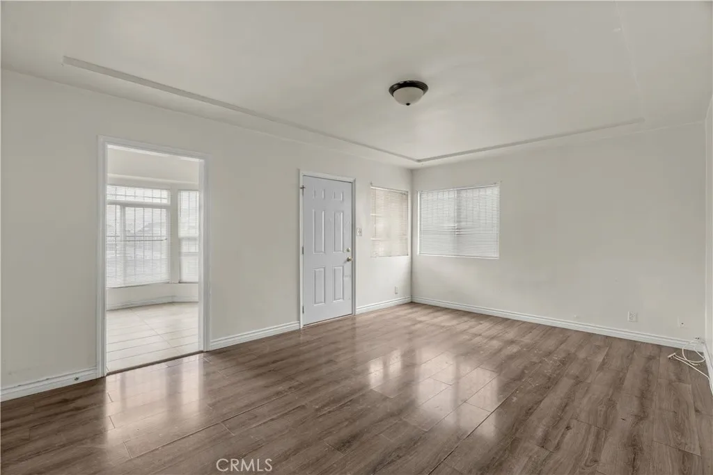 154 E 82nd Place, Los Angeles, California 90003 home-pic-11