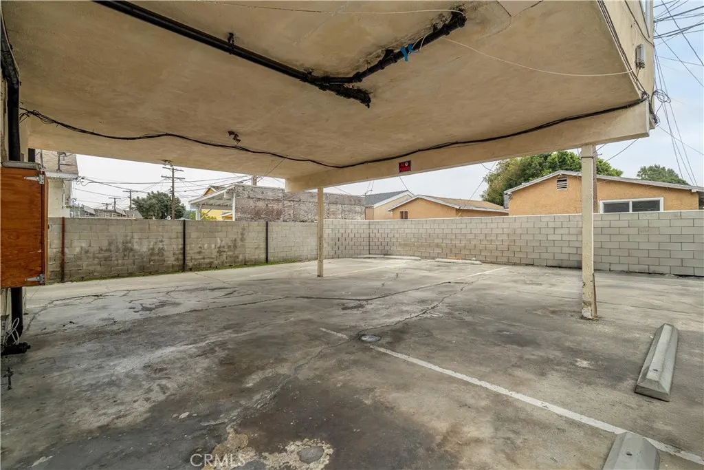 154 E 82nd Place, Los Angeles, California 90003 home-pic-7