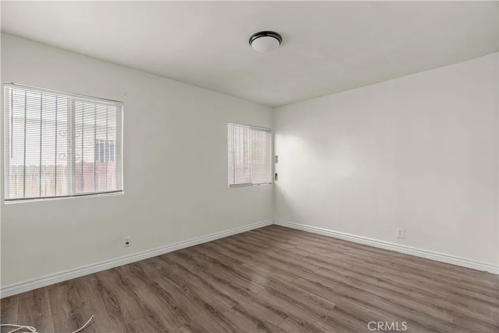 154 E 82nd Place, Los Angeles, California 90003 home-pic-23