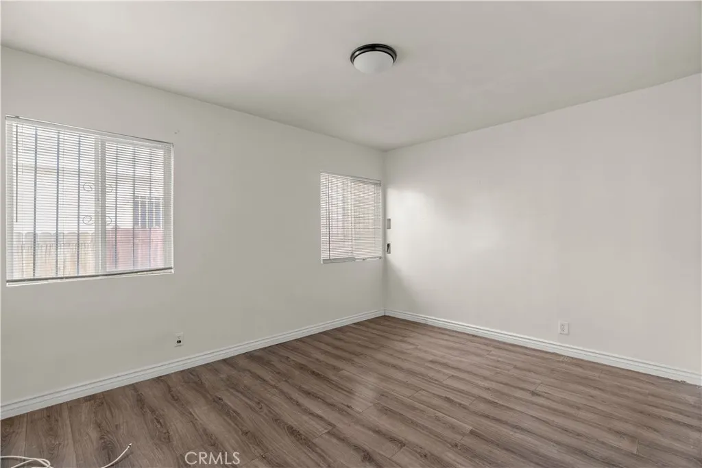 154 E 82nd Place, Los Angeles, California 90003 home-pic-20