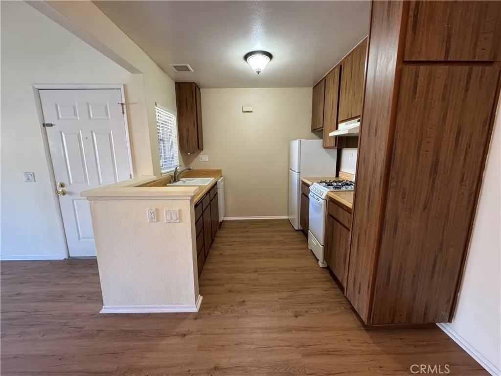 4545 Alamo G, Simi Valley, California 93063 home-pic-8