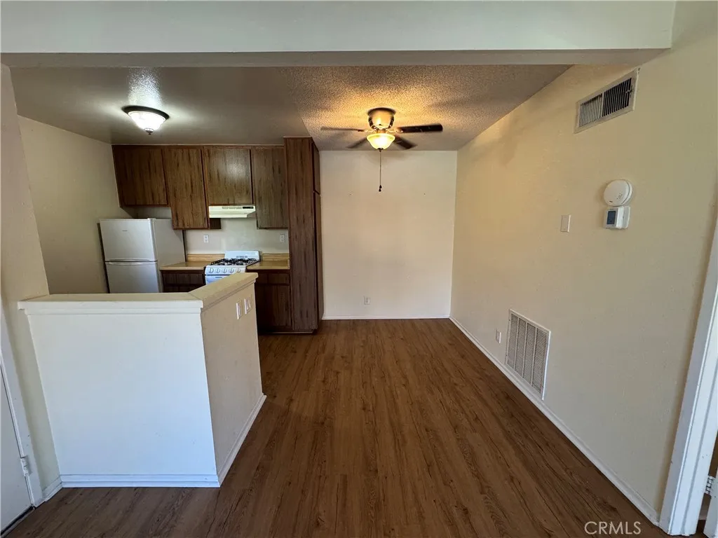 4545 Alamo G, Simi Valley, California 93063 home-pic-6