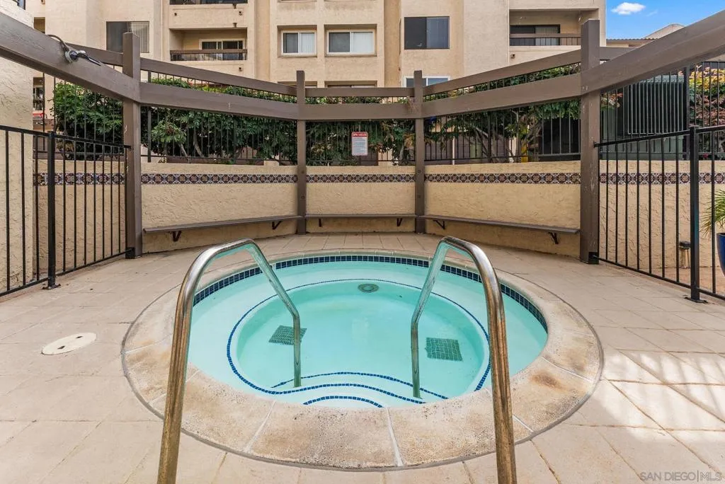 6717 Friars Rd 63, San Diego, California 92108 home-pic-20