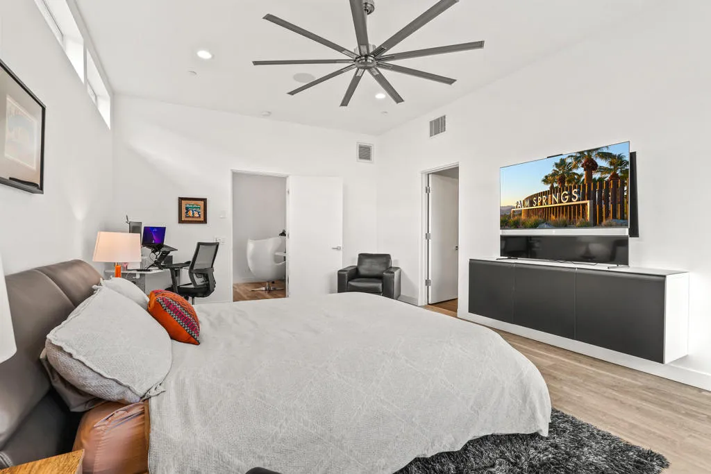 1231 Surrey Lane, Palm Springs, California 92264 home-pic-36
