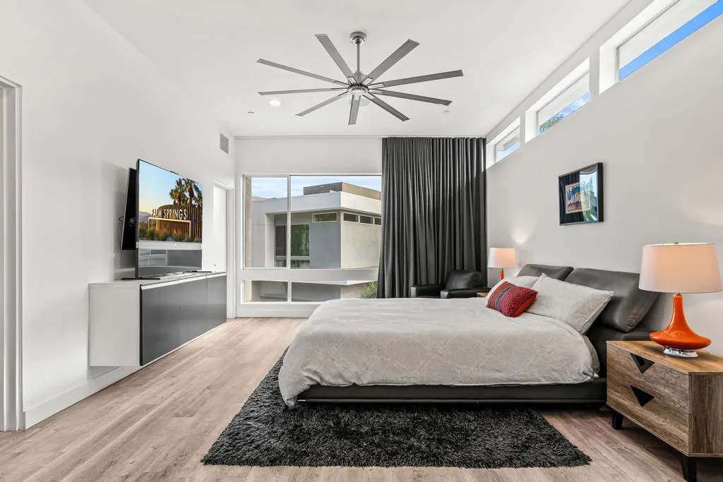 1231 Surrey Lane, Palm Springs, California 92264 home-pic-34