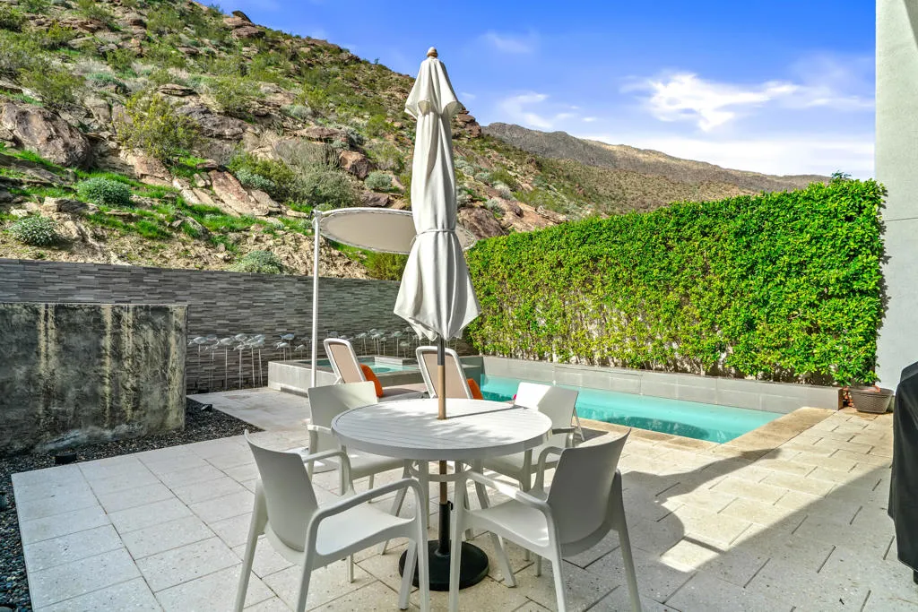 1231 Surrey Lane, Palm Springs, California 92264 home-pic-27