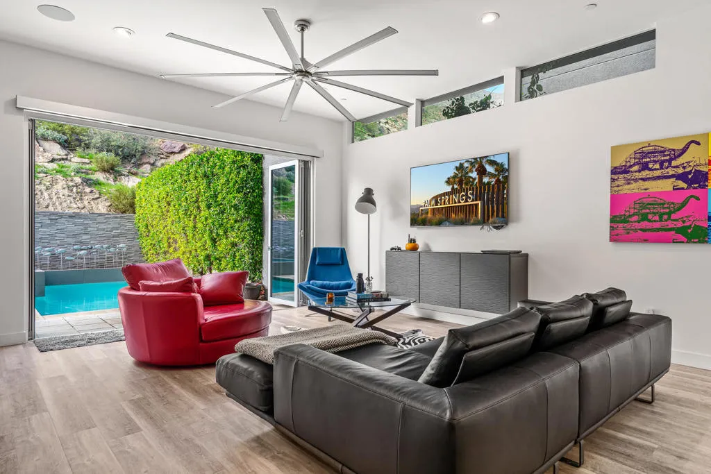 1231 Surrey Lane, Palm Springs, California 92264 home-pic-11