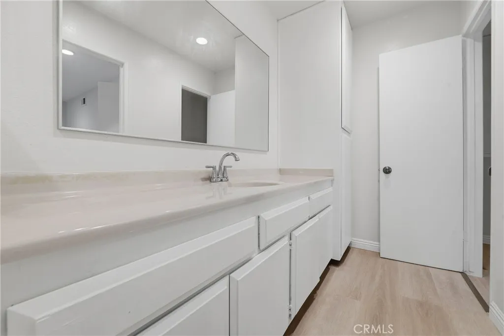 4167 Walnut Grove Ave, Rosemead, California 91770 home-pic-17
