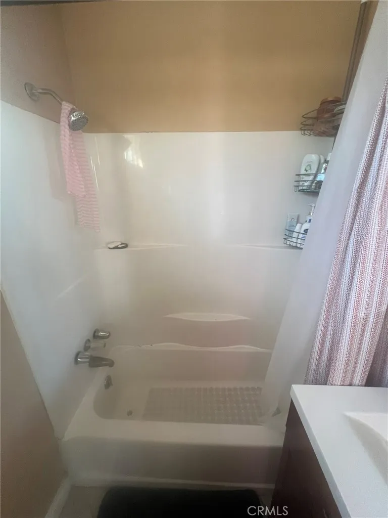 2000 W 54th, Los Angeles, California 90062 home-pic-4