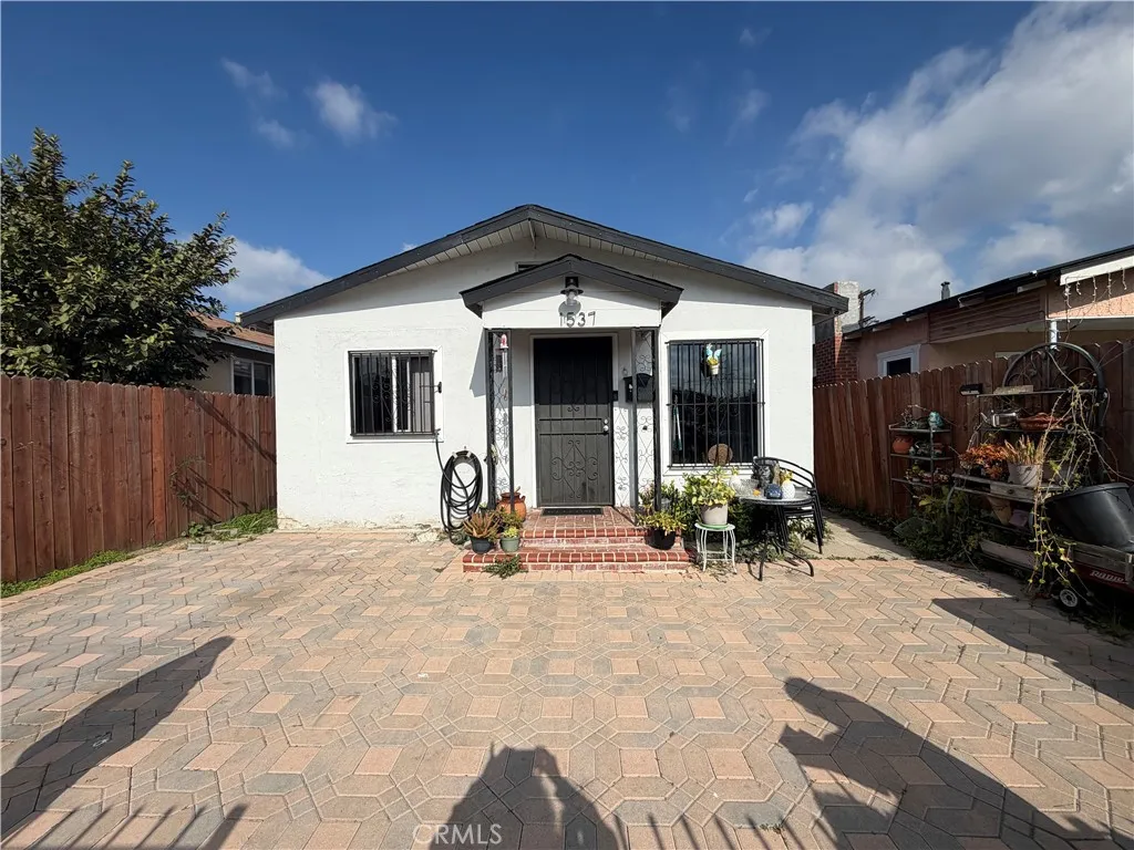 1537 W 60th, Los Angeles, California 90047 home-pic-2