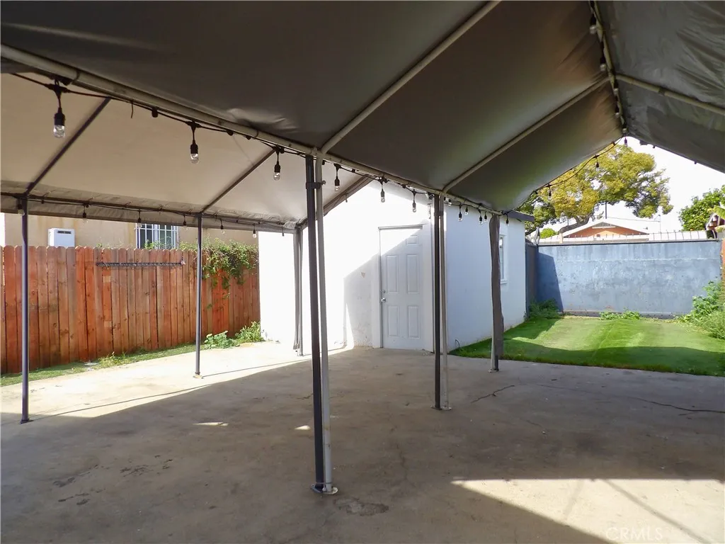 1537 W 60th, Los Angeles, California 90047 home-pic-14