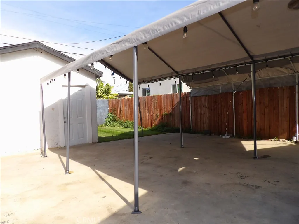 1537 W 60th, Los Angeles, California 90047 home-pic-15