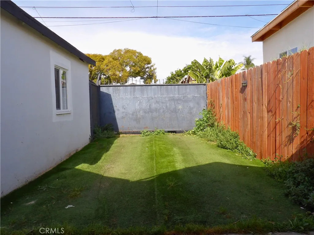 1537 W 60th, Los Angeles, California 90047 home-pic-16