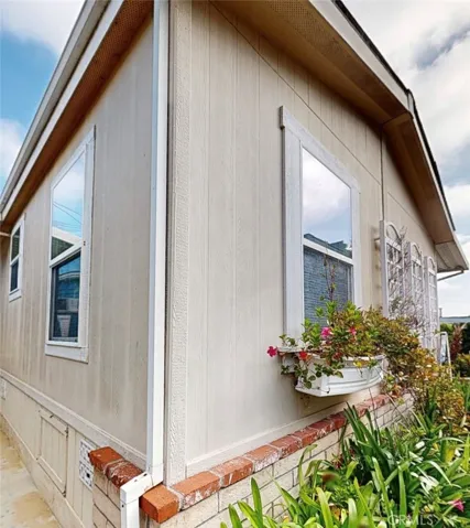 FRONT CORNER OF HOME