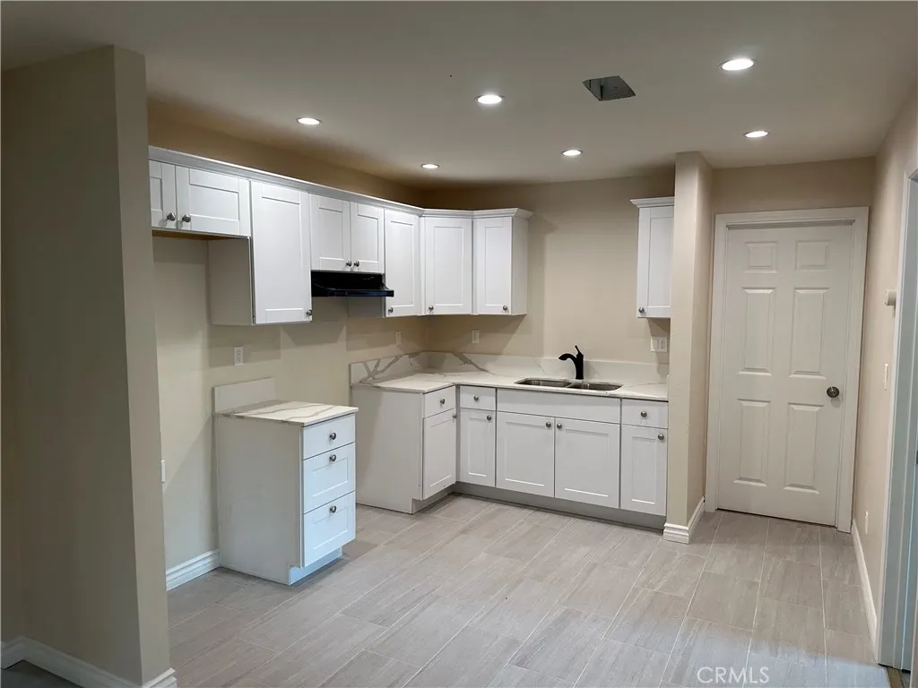 1189 W 19th Street, San Bernardino, California 92411 home-pic-3