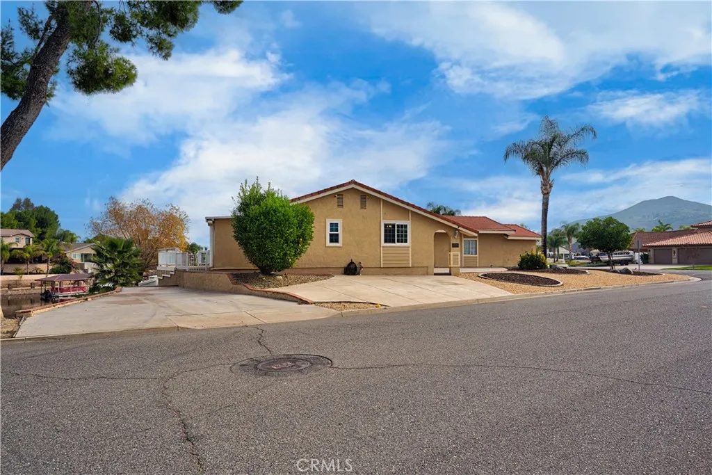 30649 Sea Horse, Canyon Lake, California 92587 home-pic-36